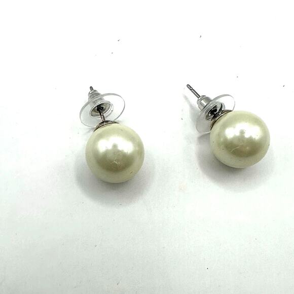 Faux Pearl Stud Earrings Pierced Preppy Minimalist Retro Summer Round Ball - Picture 1 of 7